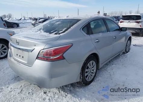 2015 Nissan Altima 2.5 S z USA, uszkodzony, nr VIN 1N4AL3AP0FC229249